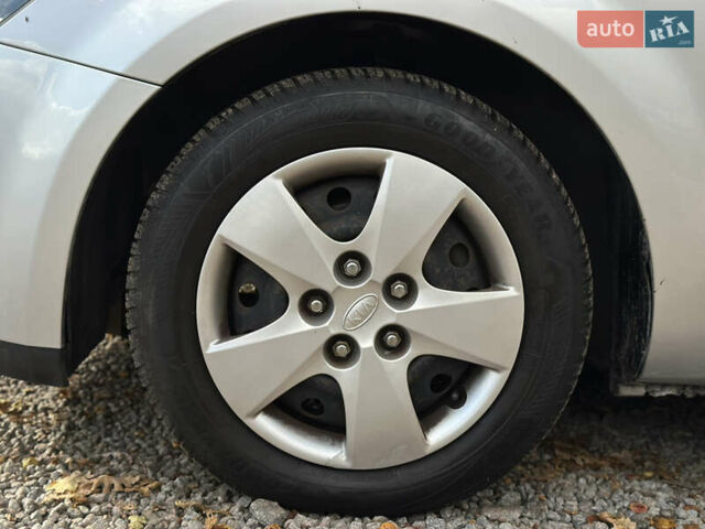 Кіа Сід 2011 у Вінниці на Automoto.ua Сірий Кіа Сід, об'ємом двигуна 1.6 л та пробігом 237 тис. км за 6800 $, фото 47 на Automoto.ua