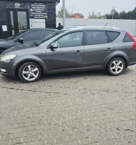 Серый Киа Сид, объемом двигателя 1.6 л и пробегом 223 тыс. км за 7400 $, фото 1 на Automoto.ua