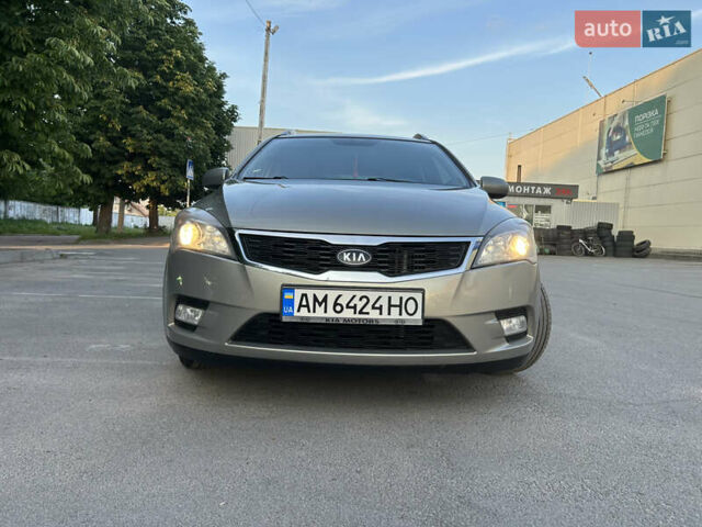 Серый Киа Сид, объемом двигателя 1.58 л и пробегом 285 тыс. км за 6500 $, фото 10 на Automoto.ua