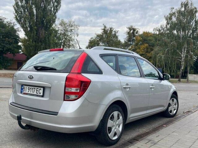 Серый Киа Сид, объемом двигателя 1.4 л и пробегом 220 тыс. км за 6999 $, фото 5 на Automoto.ua