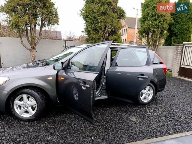 Серый Киа Сид, объемом двигателя 1.4 л и пробегом 187 тыс. км за 6200 $, фото 19 на Automoto.ua