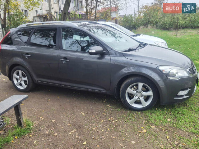 Серый Киа Сид, объемом двигателя 1.6 л и пробегом 223 тыс. км за 7400 $, фото 2 на Automoto.ua