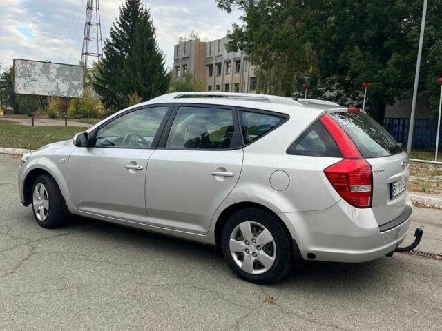 Серый Киа Сид, объемом двигателя 1.4 л и пробегом 220 тыс. км за 6999 $, фото 3 на Automoto.ua