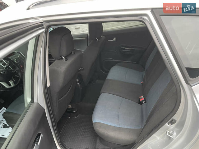 Серый Киа Сид, объемом двигателя 1.59 л и пробегом 207 тыс. км за 6700 $, фото 29 на Automoto.ua