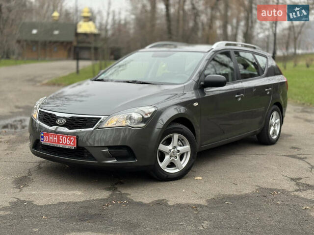 Серый Киа Сид, объемом двигателя 1.59 л и пробегом 187 тыс. км за 6700 $, фото 2 на Automoto.ua