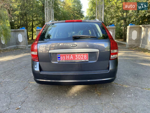 Серый Киа Сид, объемом двигателя 1.4 л и пробегом 181 тыс. км за 6700 $, фото 1 на Automoto.ua