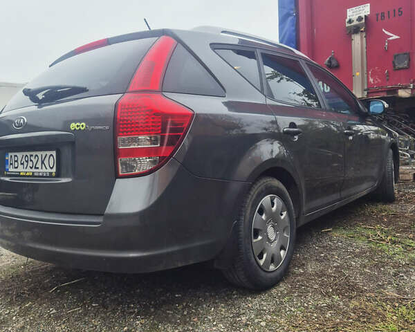 Серый Киа Сид, объемом двигателя 1.6 л и пробегом 223 тыс. км за 7400 $, фото 4 на Automoto.ua