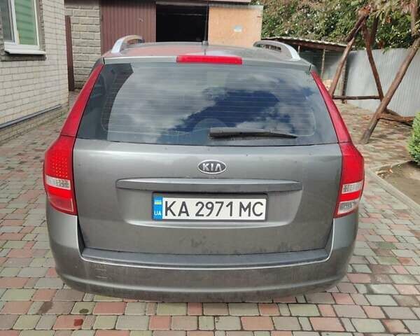 Серый Киа Сид, объемом двигателя 1.58 л и пробегом 241 тыс. км за 5700 $, фото 5 на Automoto.ua