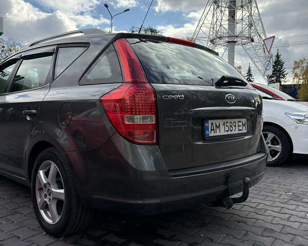 Кіа Сід 2011 у Києві на Automoto.ua Сірий Кіа Сід, об'ємом двигуна 1.58 л та пробігом 205 тис. км за 6500 $, фото 13 на Automoto.ua