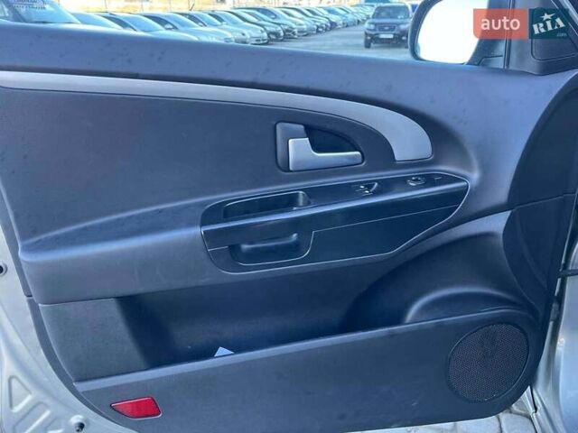 Серый Киа Сид, объемом двигателя 1.6 л и пробегом 355 тыс. км за 6300 $, фото 22 на Automoto.ua