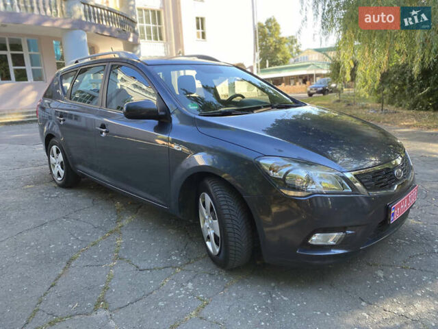 Серый Киа Сид, объемом двигателя 1.4 л и пробегом 181 тыс. км за 6700 $, фото 2 на Automoto.ua