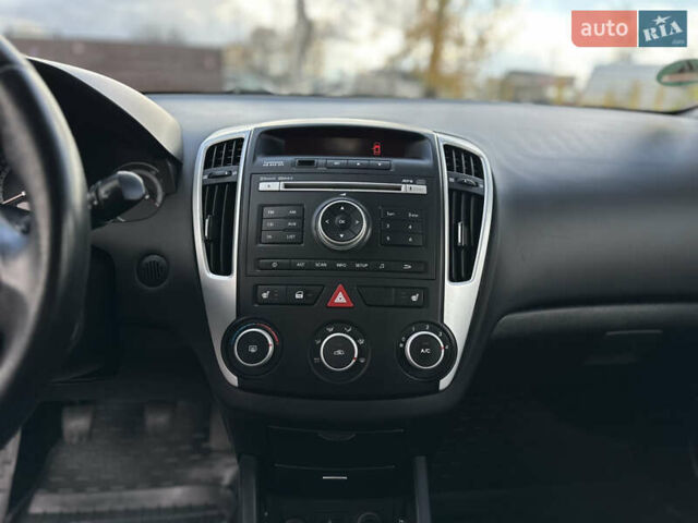 Кіа Сід 2011 у Вінниці на Automoto.ua Сірий Кіа Сід, об'ємом двигуна 1.6 л та пробігом 237 тис. км за 6800 $, фото 28 на Automoto.ua