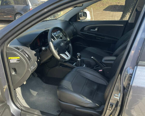 Серый Киа Сид, объемом двигателя 1.58 л и пробегом 255 тыс. км за 7199 $, фото 8 на Automoto.ua