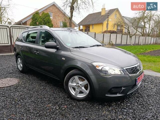 Серый Киа Сид, объемом двигателя 1.4 л и пробегом 187 тыс. км за 6500 $, фото 31 на Automoto.ua