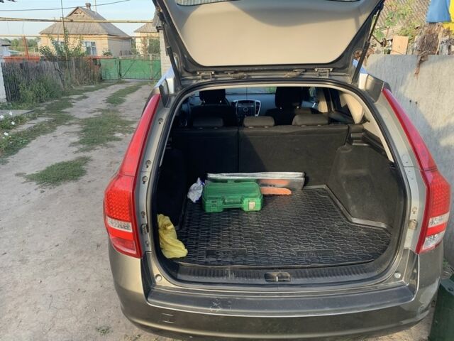 Серый Киа Сид, объемом двигателя 1.6 л и пробегом 238 тыс. км за 6700 $, фото 5 на Automoto.ua