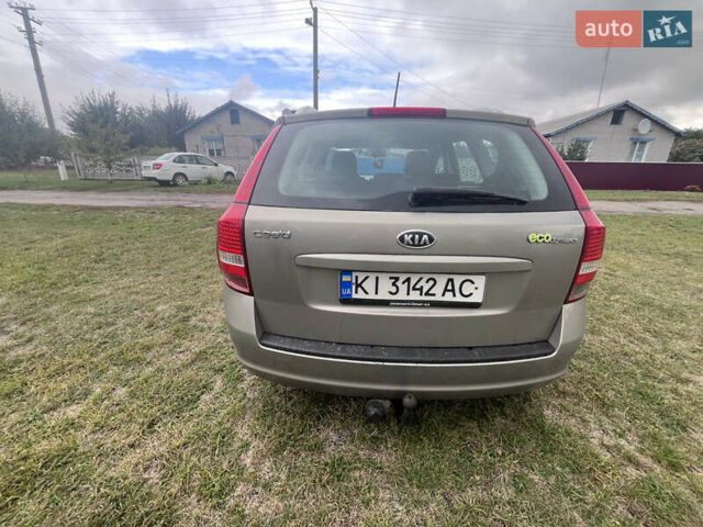 Серый Киа Сид, объемом двигателя 1.6 л и пробегом 238 тыс. км за 6800 $, фото 4 на Automoto.ua