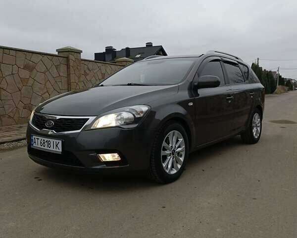 Сірий Кіа Сід, об'ємом двигуна 1.6 л та пробігом 258 тис. км за 6298 $, фото 18 на Automoto.ua