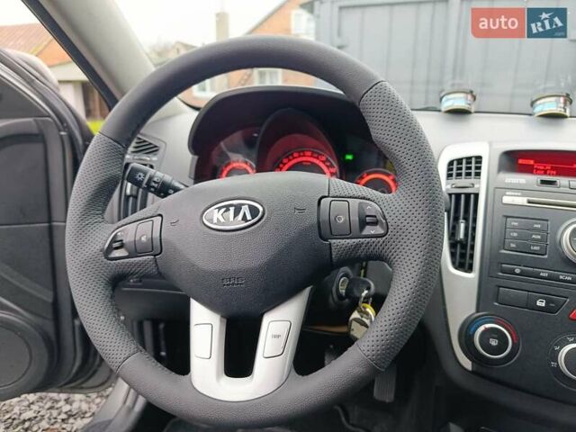 Серый Киа Сид, объемом двигателя 1.4 л и пробегом 187 тыс. км за 6500 $, фото 26 на Automoto.ua
