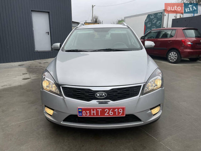 Серый Киа Сид, объемом двигателя 1.59 л и пробегом 207 тыс. км за 6700 $, фото 4 на Automoto.ua