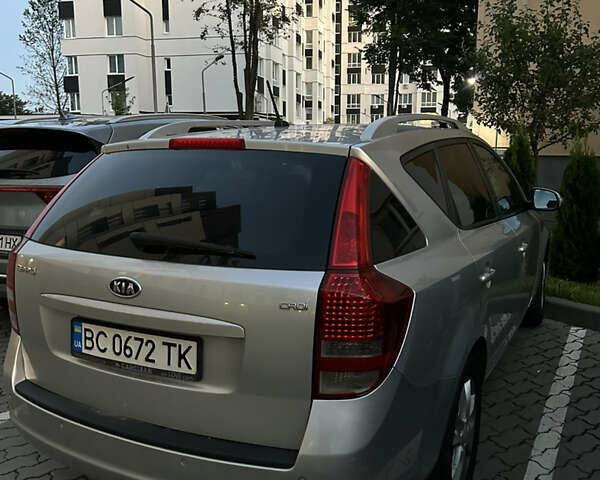 Серый Киа Сид, объемом двигателя 1.58 л и пробегом 240 тыс. км за 6900 $, фото 4 на Automoto.ua