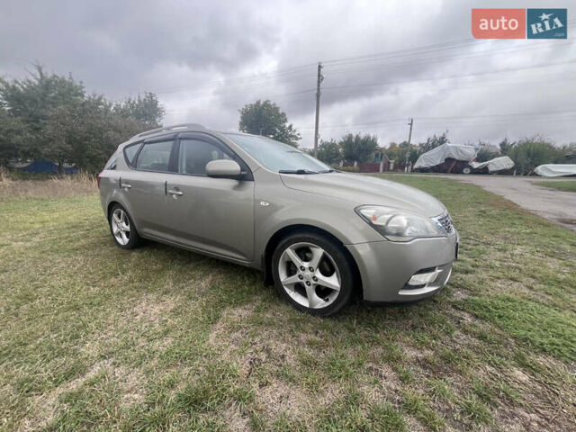 Серый Киа Сид, объемом двигателя 1.6 л и пробегом 238 тыс. км за 6800 $, фото 7 на Automoto.ua