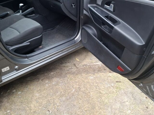 Серый Киа Сид, объемом двигателя 1.6 л и пробегом 245 тыс. км за 5200 $, фото 11 на Automoto.ua