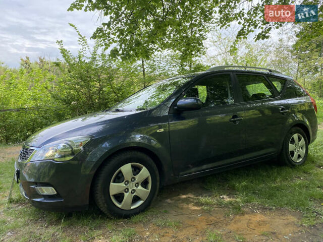 Серый Киа Сид, объемом двигателя 1.4 л и пробегом 178 тыс. км за 6900 $, фото 2 на Automoto.ua
