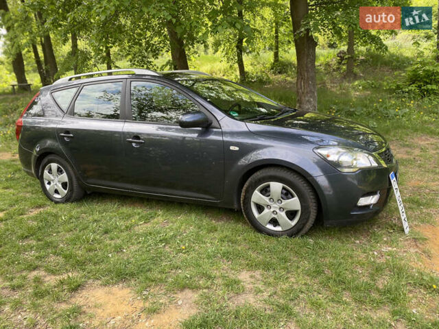 Серый Киа Сид, объемом двигателя 1.4 л и пробегом 178 тыс. км за 6900 $, фото 3 на Automoto.ua