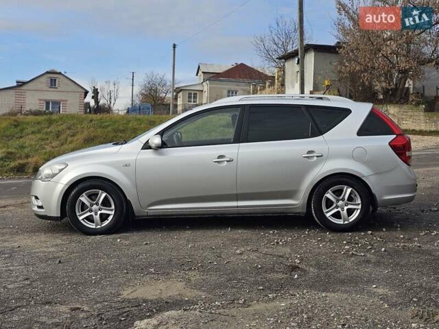 Серый Киа Сид, объемом двигателя 1.6 л и пробегом 190 тыс. км за 7200 $, фото 7 на Automoto.ua