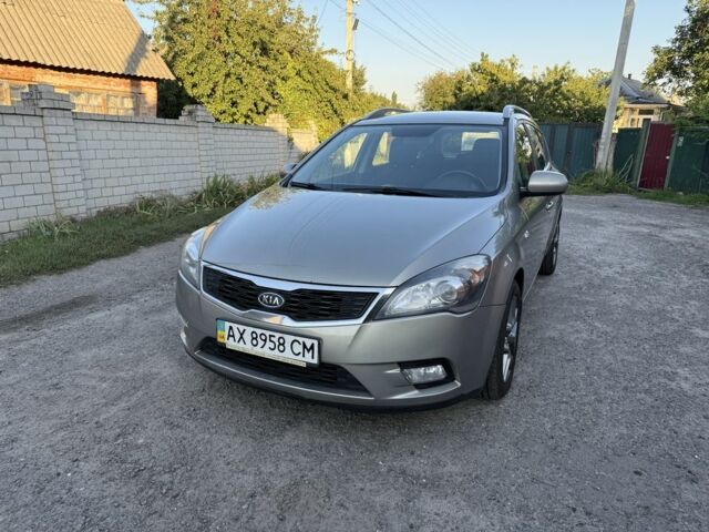 Серый Киа Сид, объемом двигателя 1.6 л и пробегом 197 тыс. км за 5900 $, фото 12 на Automoto.ua