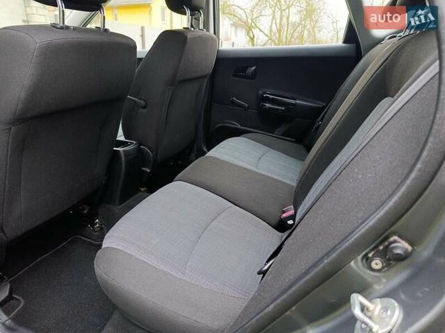 Серый Киа Сид, объемом двигателя 1.4 л и пробегом 187 тыс. км за 5999 $, фото 19 на Automoto.ua
