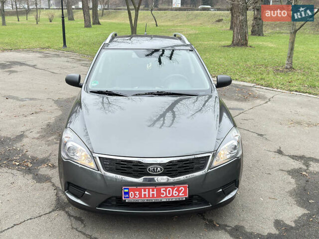 Серый Киа Сид, объемом двигателя 1.59 л и пробегом 187 тыс. км за 6700 $, фото 18 на Automoto.ua