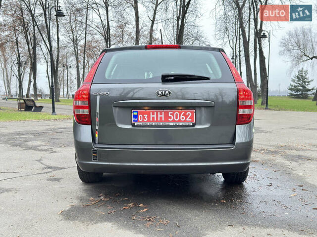 Серый Киа Сид, объемом двигателя 1.59 л и пробегом 187 тыс. км за 6700 $, фото 15 на Automoto.ua