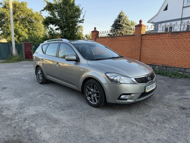 Серый Киа Сид, объемом двигателя 1.6 л и пробегом 197 тыс. км за 5900 $, фото 4 на Automoto.ua