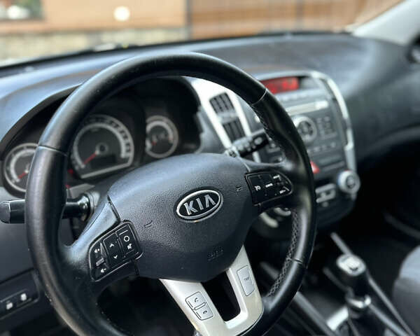 Киа Сид 2011 в Калуше на Automoto.ua Серый Киа Сид, объемом двигателя 1.6 л и пробегом 225 тыс. км за 6200 $, фото 22 на Automoto.ua