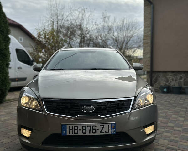 Киа Сид 2011 в Калуше на Automoto.ua Серый Киа Сид, объемом двигателя 1.6 л и пробегом 225 тыс. км за 6200 $, фото 15 на Automoto.ua