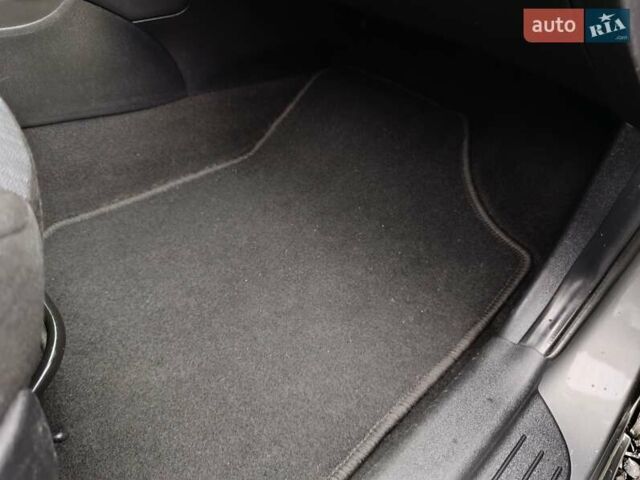 Серый Киа Сид, объемом двигателя 1.4 л и пробегом 187 тыс. км за 6200 $, фото 14 на Automoto.ua