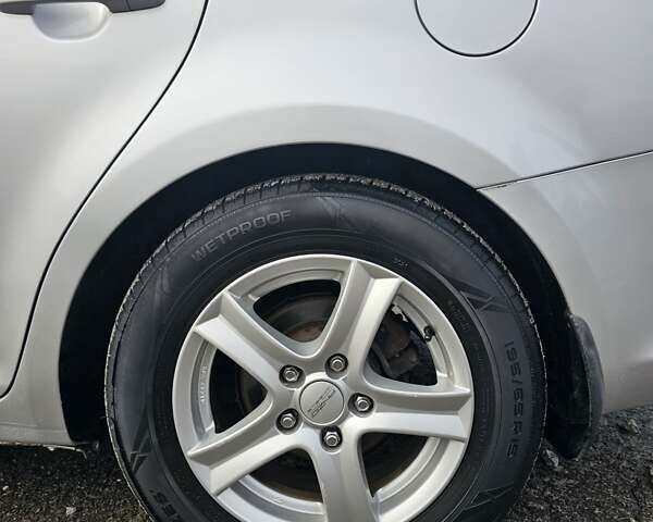 Серый Киа Сид, объемом двигателя 1.6 л и пробегом 190 тыс. км за 7200 $, фото 2 на Automoto.ua