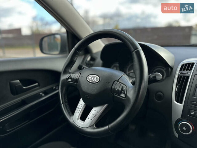 Кіа Сід 2011 у Вінниці на Automoto.ua Сірий Кіа Сід, об'ємом двигуна 1.6 л та пробігом 237 тис. км за 6800 $, фото 44 на Automoto.ua
