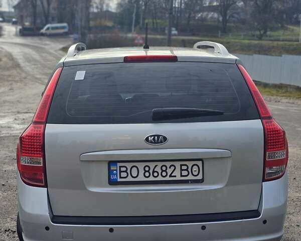 Серый Киа Сид, объемом двигателя 1.6 л и пробегом 190 тыс. км за 7200 $, фото 9 на Automoto.ua