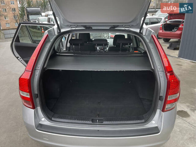 Серый Киа Сид, объемом двигателя 1.59 л и пробегом 207 тыс. км за 6700 $, фото 31 на Automoto.ua