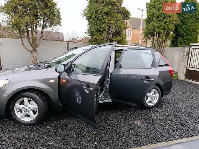 Серый Киа Сид, объемом двигателя 1.4 л и пробегом 187 тыс. км за 6500 $, фото 1 на Automoto.ua