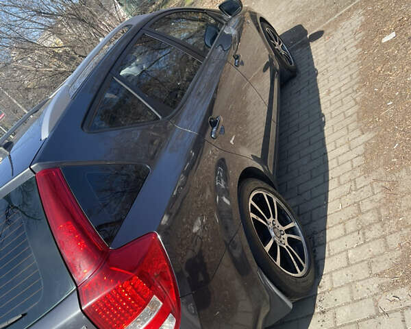 Серый Киа Сид, объемом двигателя 1.58 л и пробегом 255 тыс. км за 7199 $, фото 5 на Automoto.ua