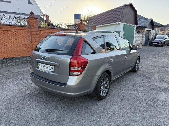 Серый Киа Сид, объемом двигателя 1.6 л и пробегом 197 тыс. км за 5900 $, фото 5 на Automoto.ua