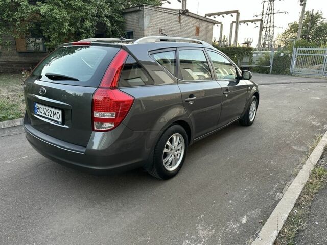 Сірий Кіа Сід, об'ємом двигуна 1.6 л та пробігом 192 тис. км за 7000 $, фото 4 на Automoto.ua