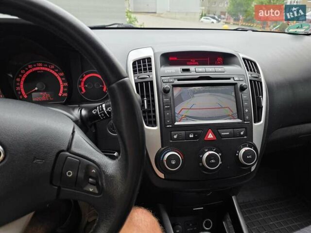 Сірий Кіа Сід, об'ємом двигуна 1.4 л та пробігом 209 тис. км за 5950 $, фото 37 на Automoto.ua