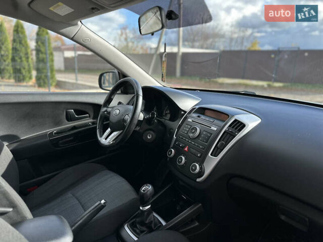 Кіа Сід 2011 у Вінниці на Automoto.ua Сірий Кіа Сід, об'ємом двигуна 1.6 л та пробігом 237 тис. км за 6800 $, фото 39 на Automoto.ua