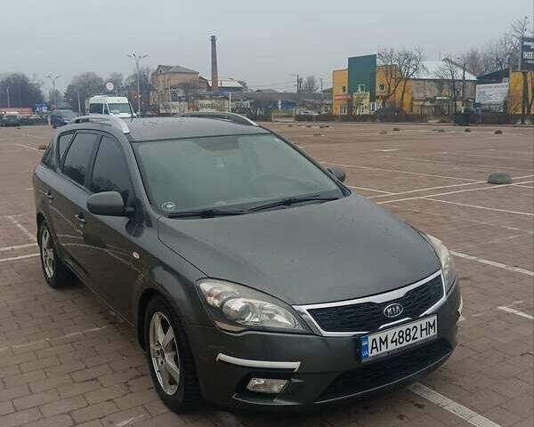 Сірий Кіа Сід, об'ємом двигуна 1.58 л та пробігом 258 тис. км за 6500 $, фото 7 на Automoto.ua