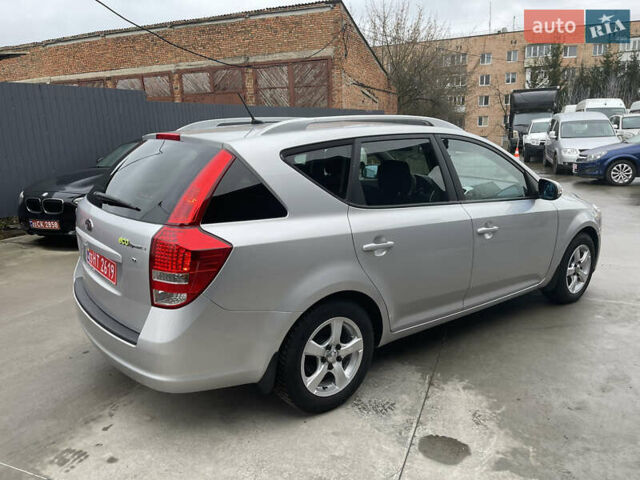 Серый Киа Сид, объемом двигателя 1.59 л и пробегом 207 тыс. км за 6700 $, фото 19 на Automoto.ua