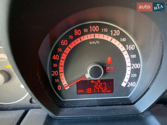Серый Киа Сид, объемом двигателя 1.4 л и пробегом 181 тыс. км за 6500 $, фото 25 на Automoto.ua